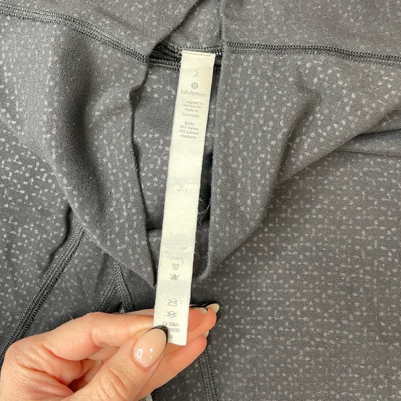 Lululemon 25” leggings - Picture 4 of 5